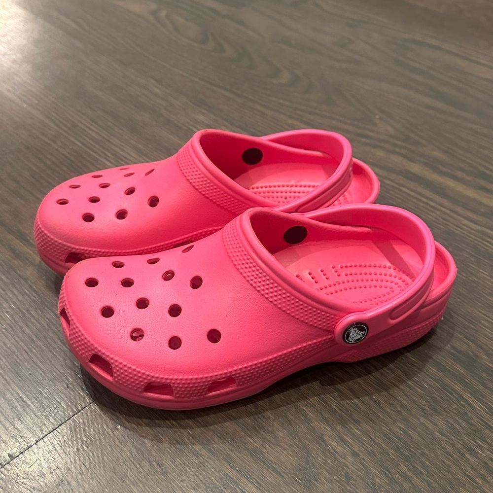 Kids/womens Pink Crocs - Like New
